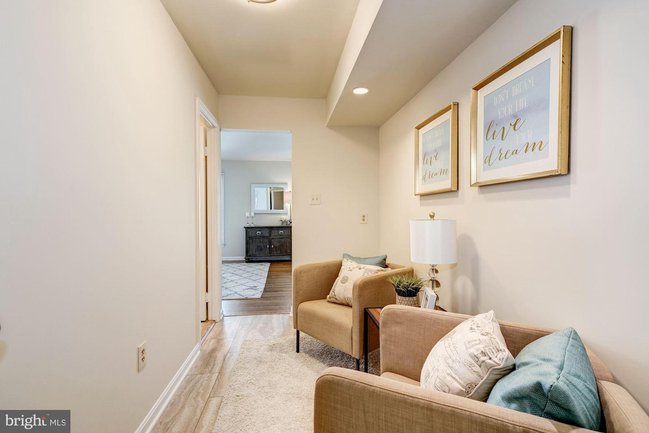 master bedroom sitting room