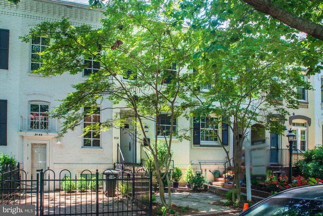 the front of a foggy bottom townhouse